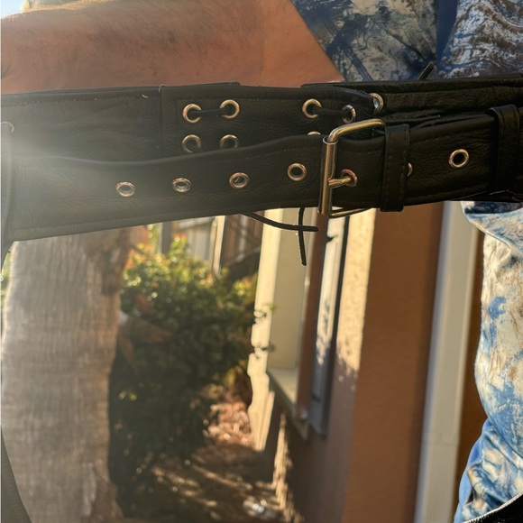 🏍️ Men’s Unik International Deep Pocket Leather Chaps Sz XL - Picture 4 of 10